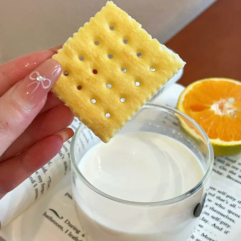 মিল্ক সোডা ক্র্যাকারস